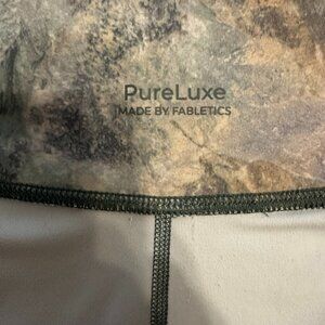 Fabletics PureLuxe Crossover 6” Shorts XL Moonrock High-Waisted
